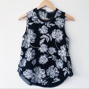 NWOT Who What Wear Black & White Floral Top, XS